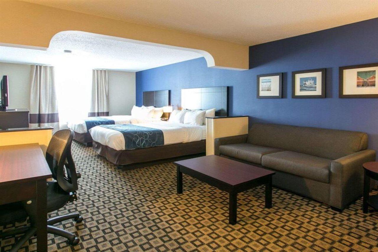 Comfort Suites Benton Harbor - St Joseph Екстер'єр фото