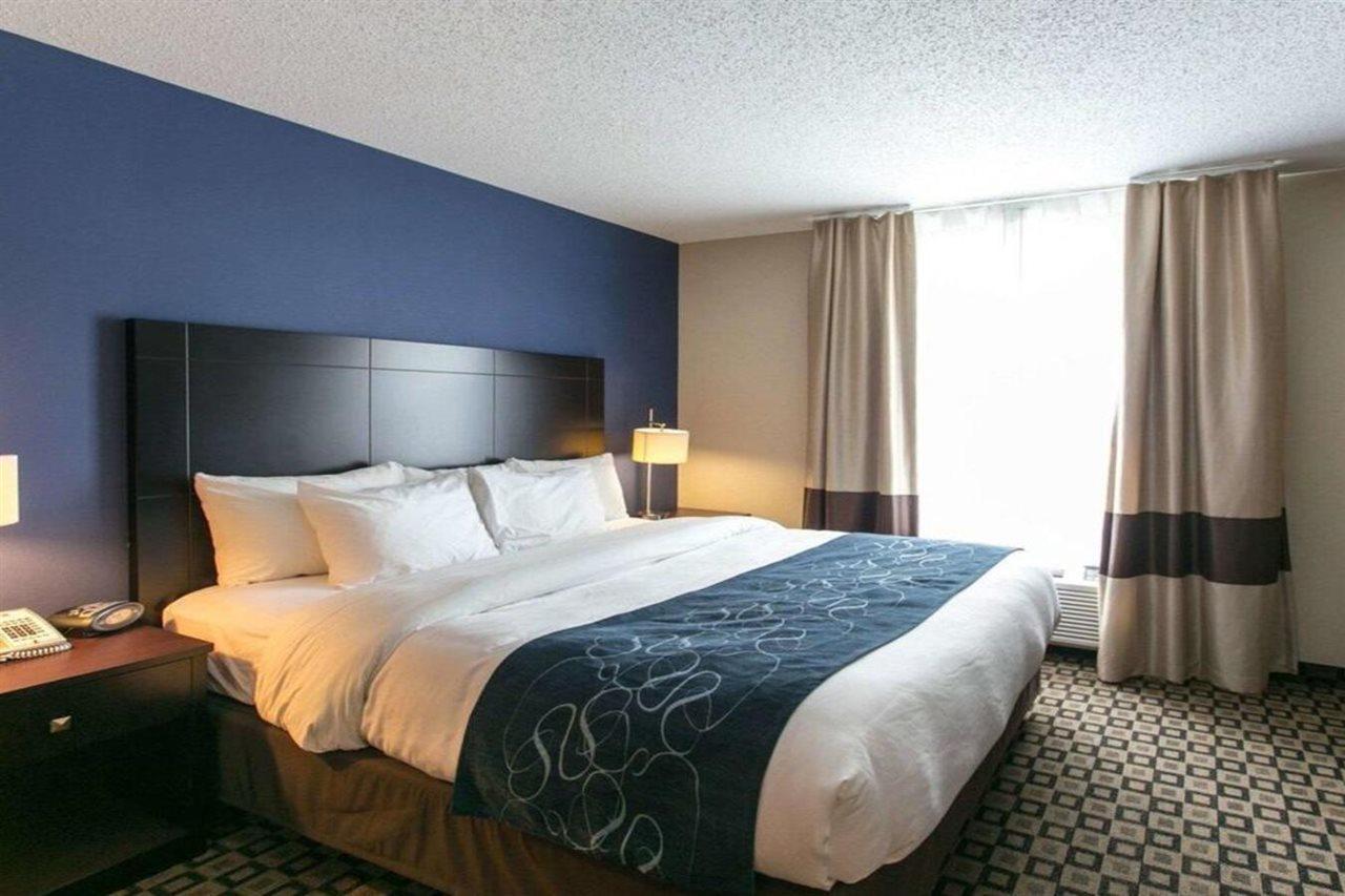 Comfort Suites Benton Harbor - St Joseph Екстер'єр фото