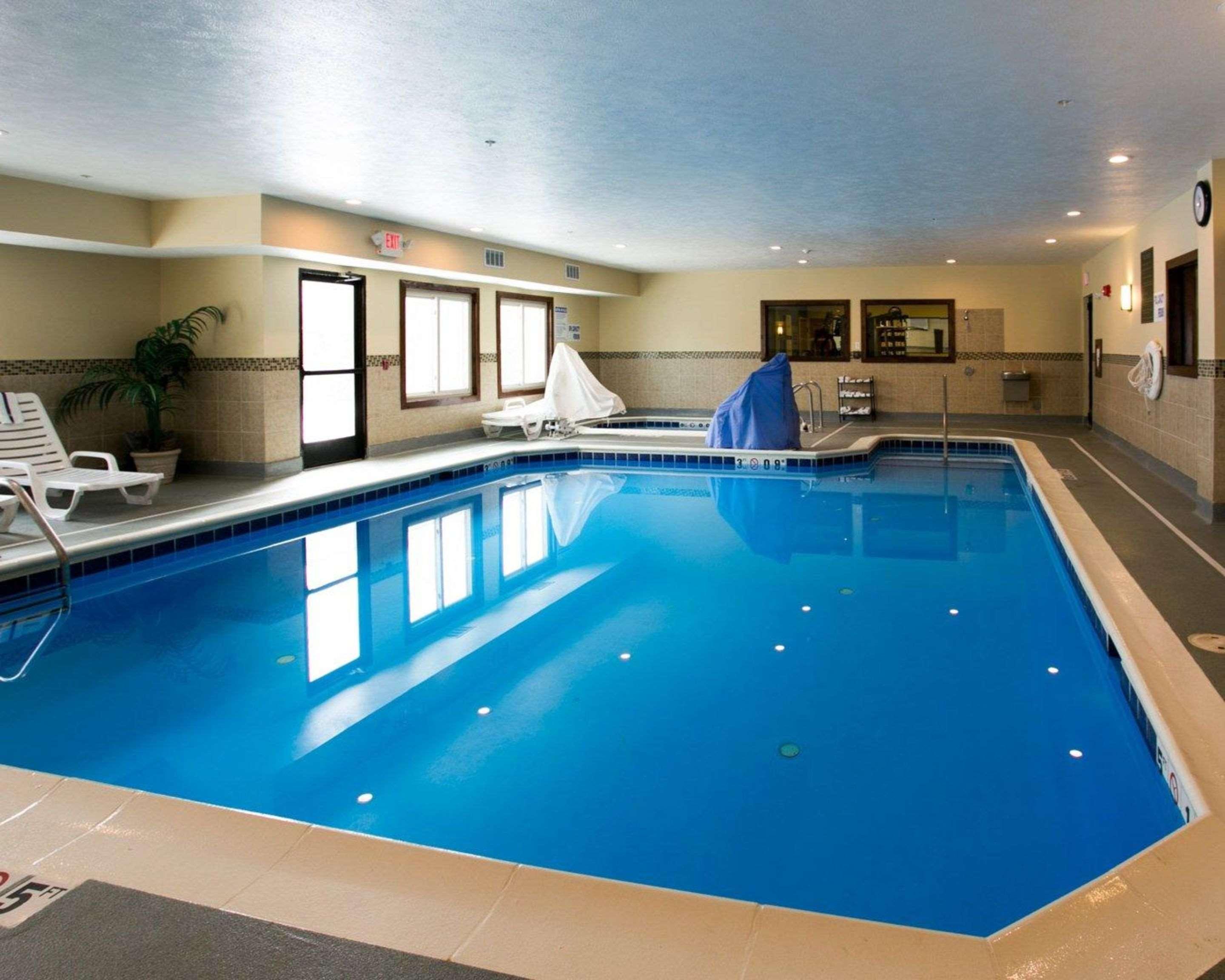 Comfort Suites Benton Harbor - St Joseph Екстер'єр фото