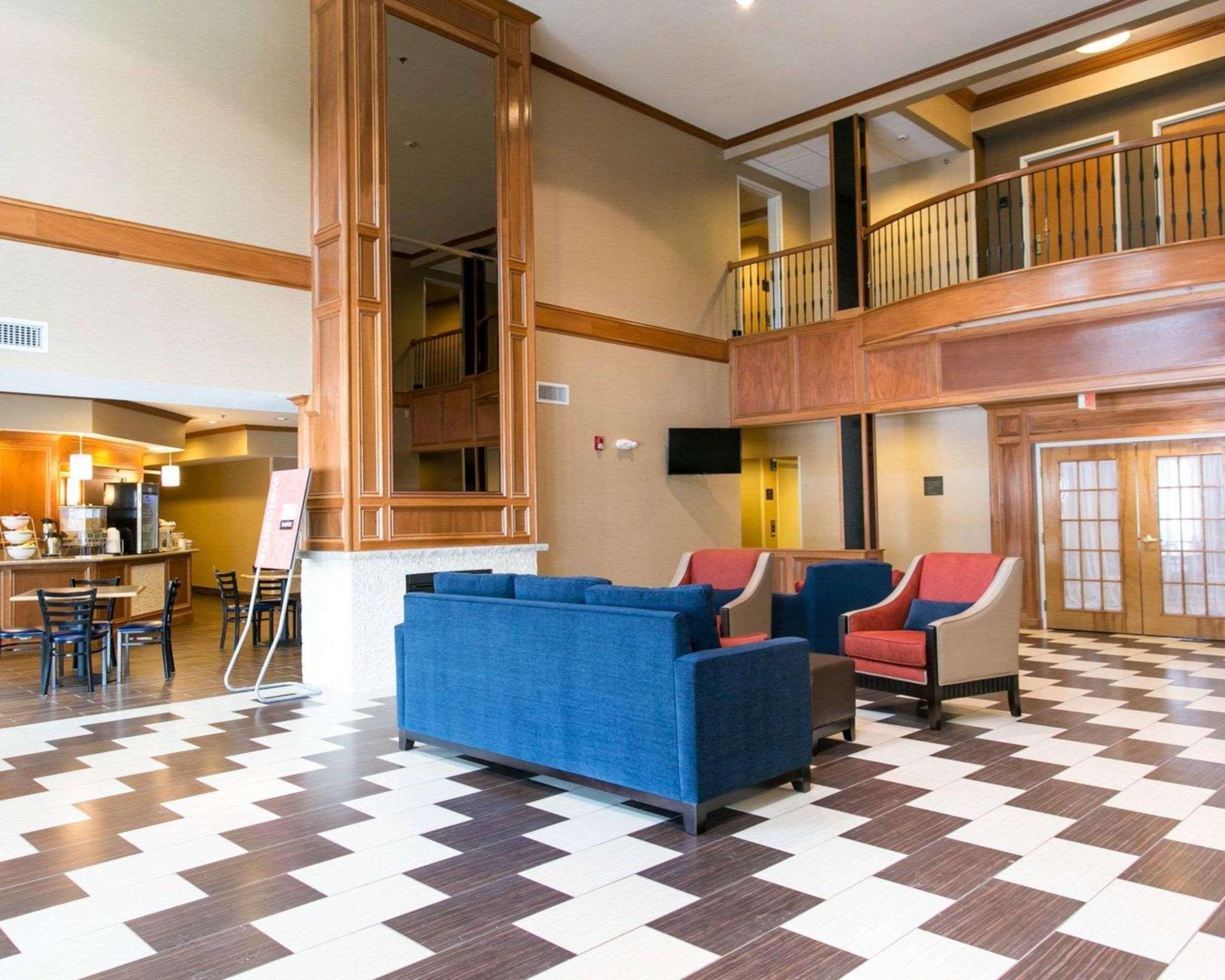 Comfort Suites Benton Harbor - St Joseph Екстер'єр фото