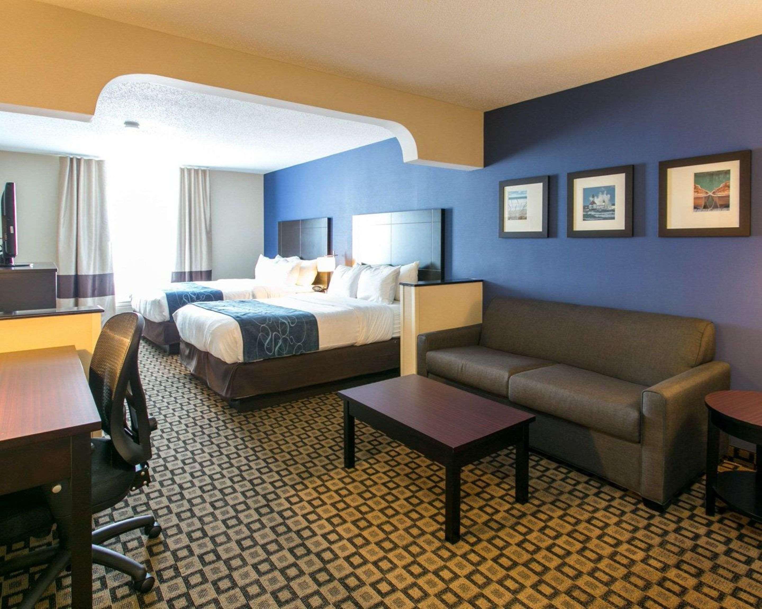 Comfort Suites Benton Harbor - St Joseph Екстер'єр фото