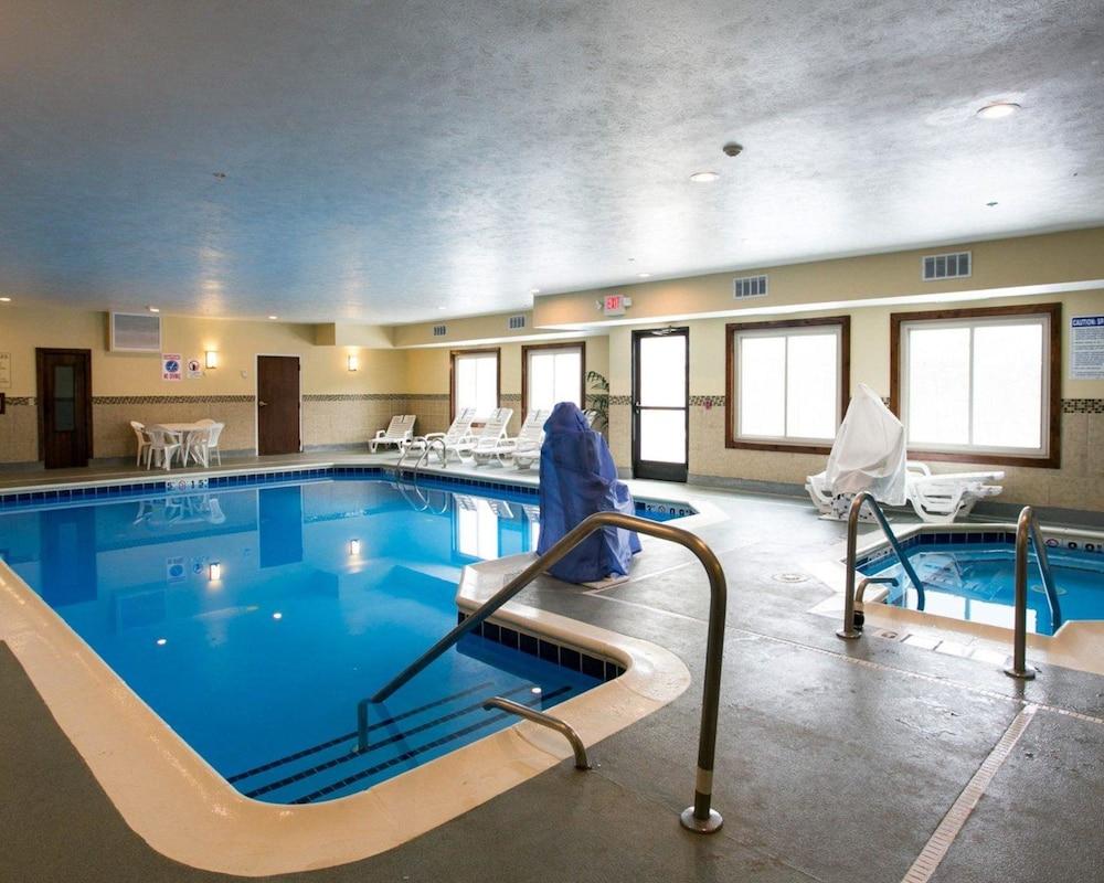 Comfort Suites Benton Harbor - St Joseph Екстер'єр фото