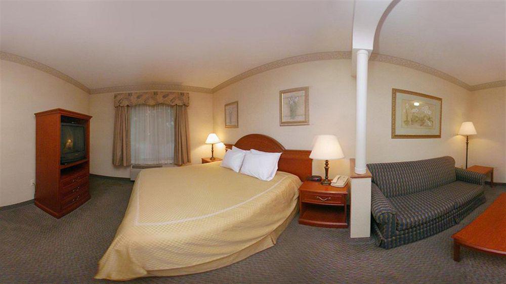 Comfort Suites Benton Harbor - St Joseph Екстер'єр фото